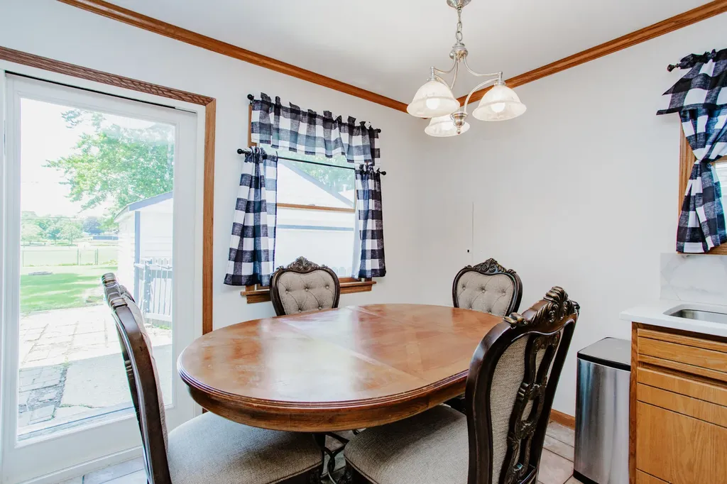 2705 School Drive Rolling Meadows IL 60008