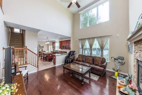 815 Preston Lane Oswego IL 60543
