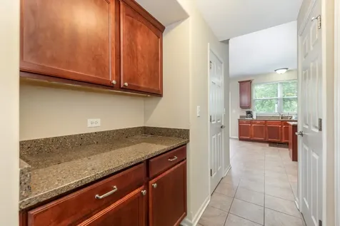 815 Preston Lane Oswego IL 60543