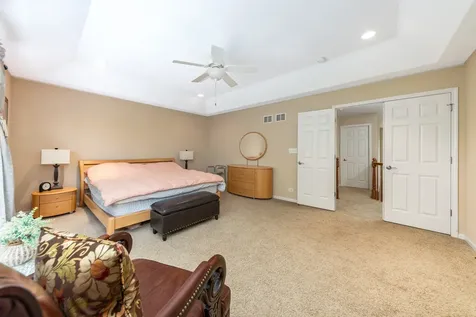 815 Preston Lane Oswego IL 60543