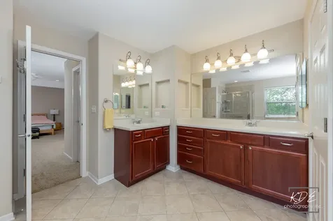 815 Preston Lane Oswego IL 60543