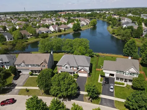 815 Preston Lane Oswego IL 60543