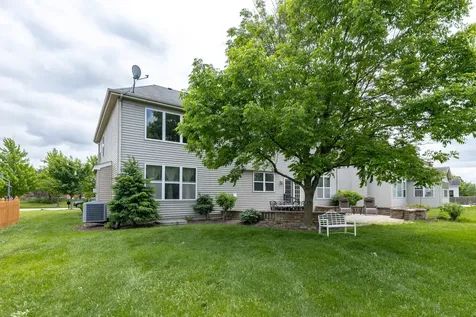 815 Preston Lane Oswego IL 60543