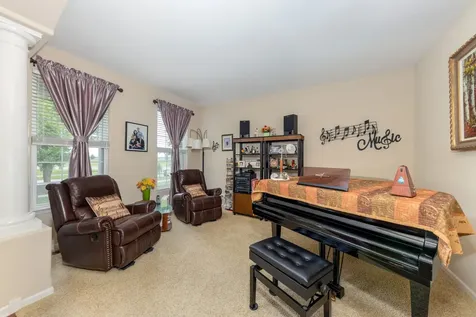 815 Preston Lane Oswego IL 60543
