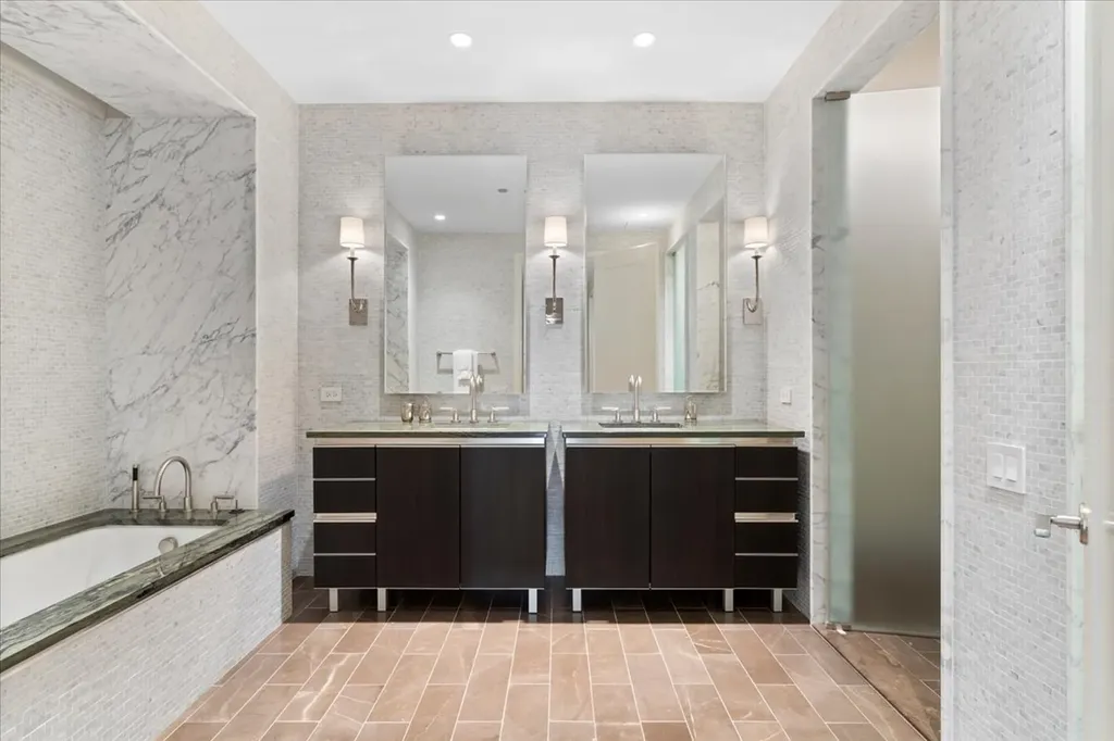 77 East Walton Street Chicago IL 60611