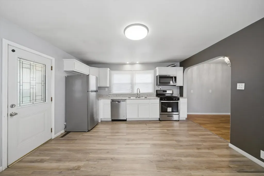 1517 East Roosevelt Road Wheaton IL 60187