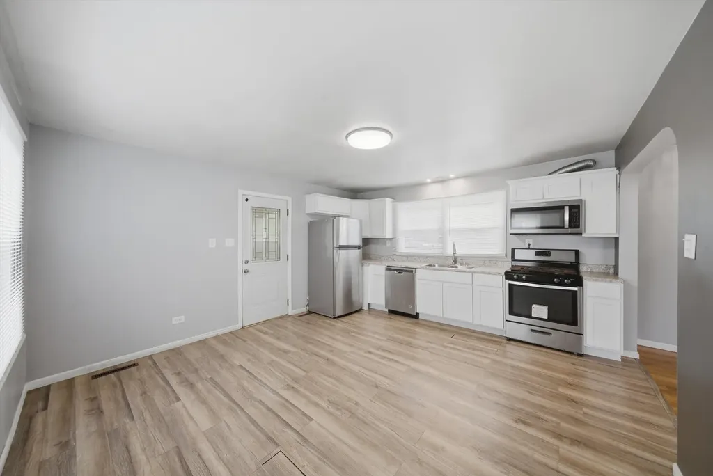 1517 East Roosevelt Road Wheaton IL 60187