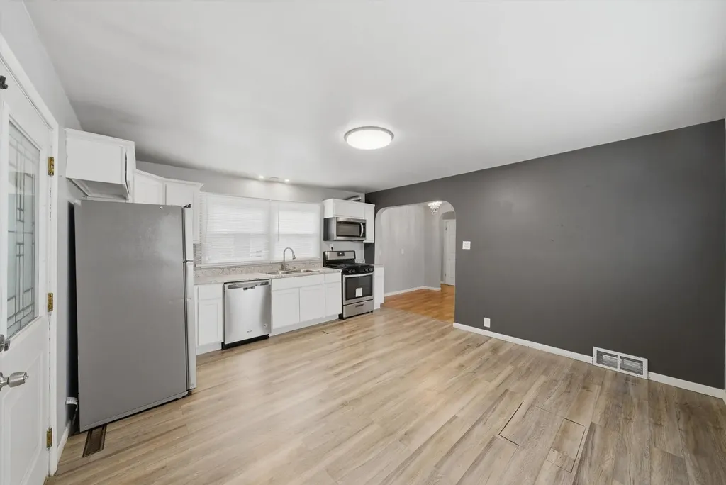 1517 East Roosevelt Road Wheaton IL 60187