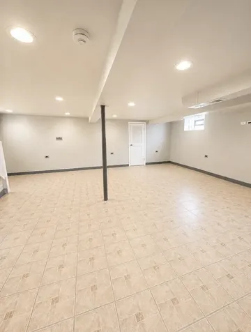 3725 West 80th Street Chicago IL 60652