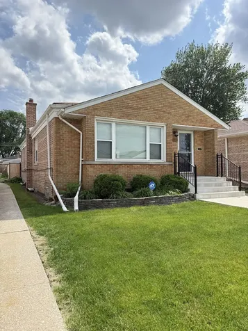3725 West 80th Street Chicago IL 60652