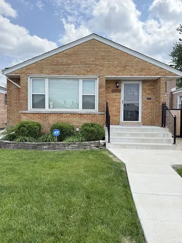 3725 West 80th Street Chicago IL 60652