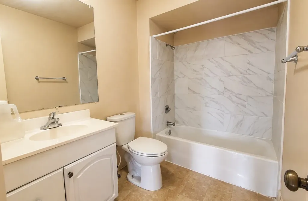 155 West Elk Trail Carol Stream IL 60188