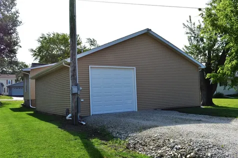 406 North Birch Street Wenona IL 61377