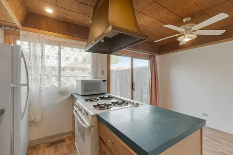 1726 Sessions Walk Hoffman Estates IL 60169