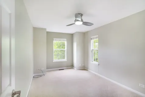 494 West Fontenay Way Palatine IL 60067