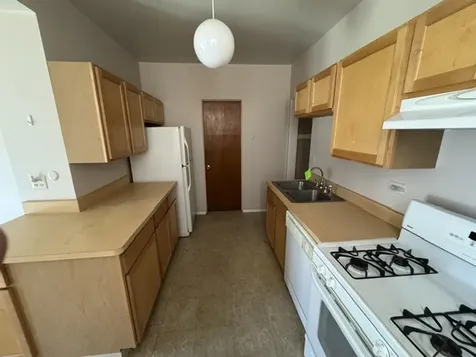 5855 North Glenwood Avenue Chicago IL 60660