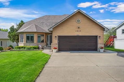 1317 Park Place Lake Holiday IL 60548