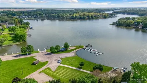 1317 Park Place Lake Holiday IL 60548