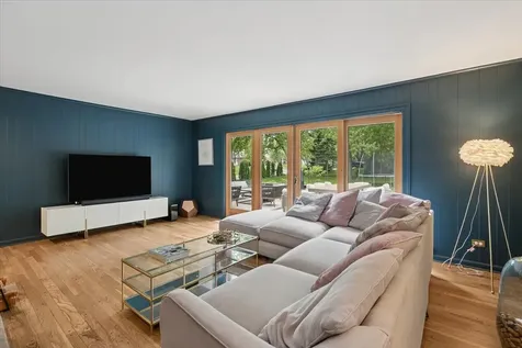 818 Valley Road Lake Forest IL 60045