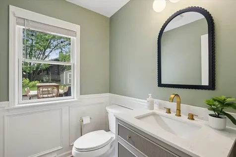 818 Valley Road Lake Forest IL 60045