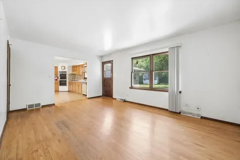 27W641 Holly Court West Chicago IL 60185