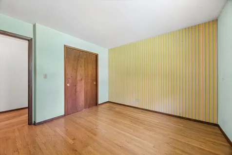 27W641 Holly Court West Chicago IL 60185