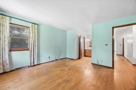 27W641 Holly Court West Chicago IL 60185