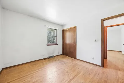 27W641 Holly Court West Chicago IL 60185
