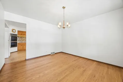 27W641 Holly Court West Chicago IL 60185