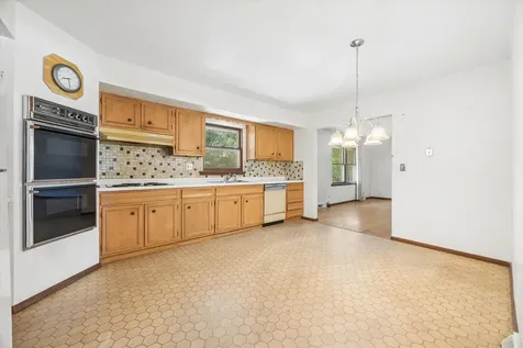 27W641 Holly Court West Chicago IL 60185