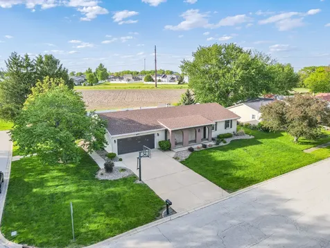 901 Edwin Drive Bourbonnais IL 60914