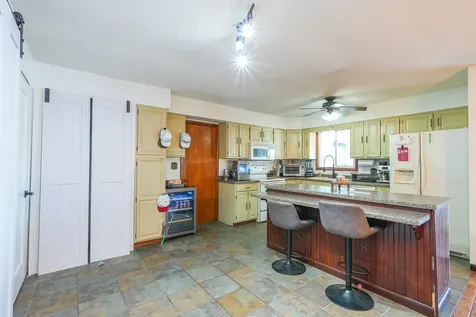 901 Edwin Drive Bourbonnais IL 60914