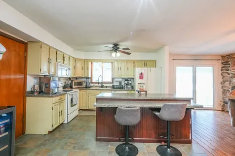 901 Edwin Drive Bourbonnais IL 60914