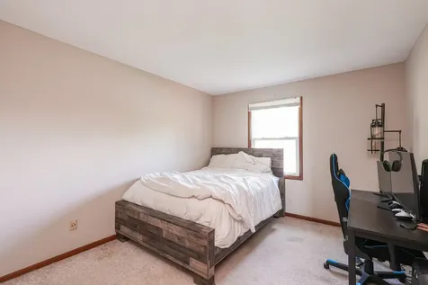 901 Edwin Drive Bourbonnais IL 60914