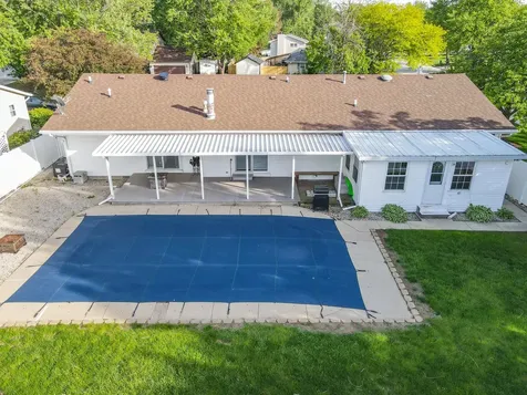 901 Edwin Drive Bourbonnais IL 60914