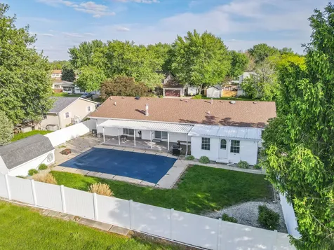 901 Edwin Drive Bourbonnais IL 60914