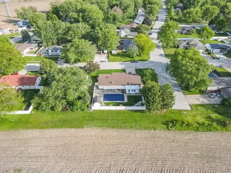 901 Edwin Drive Bourbonnais IL 60914