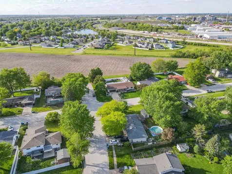 901 Edwin Drive Bourbonnais IL 60914