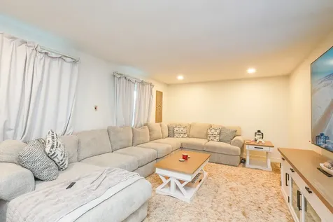 901 Edwin Drive Bourbonnais IL 60914