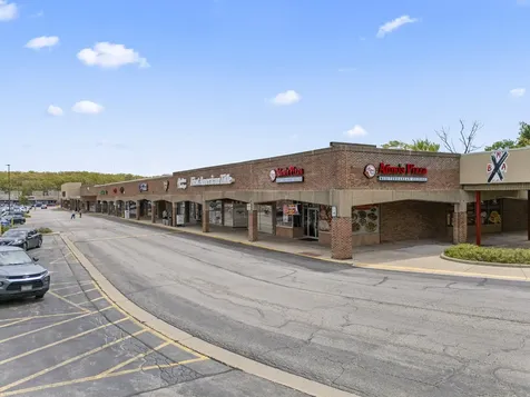 8711 West 95 Street Hickory Hills IL 60457