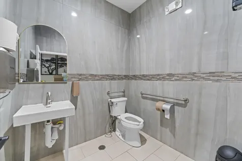 8711 West 95 Street Hickory Hills IL 60457