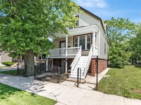 9209 South Woodlawn Avenue Chicago IL 60619