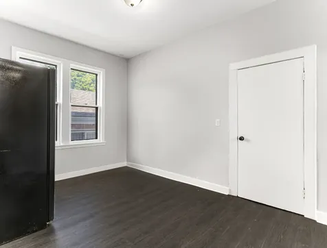 9209 South Woodlawn Avenue Chicago IL 60619