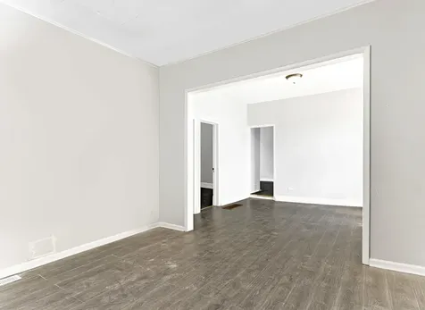 9209 South Woodlawn Avenue Chicago IL 60619