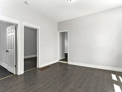 9209 South Woodlawn Avenue Chicago IL 60619