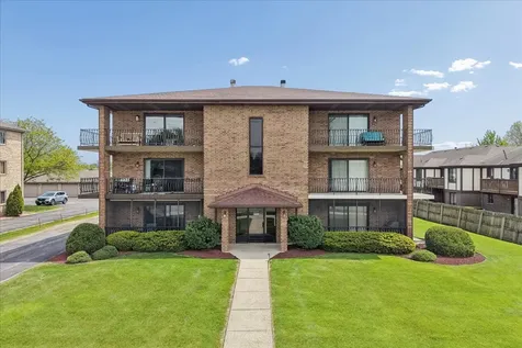 17979 Oak Park Avenue Tinley Park IL 60477