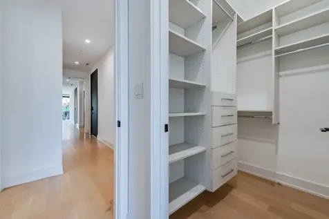 1524 West Chicago Avenue Chicago IL 60642