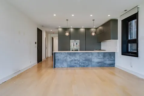 1524 West Chicago Avenue Chicago IL 60642