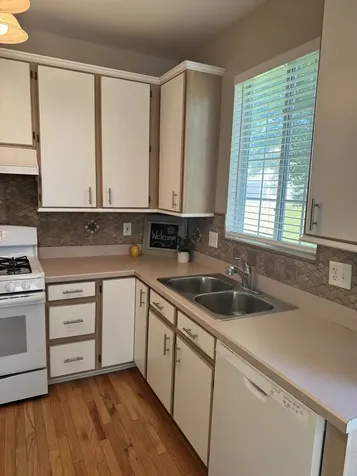 209 Grays Drive Oswego IL 60543