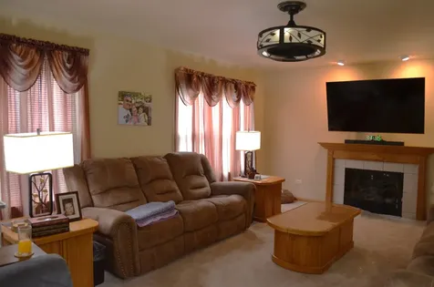 322 Bodega Drive Romeoville IL 60446